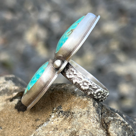 Two Stone Number 8 Turquoise Ring with Flower Band Size 9